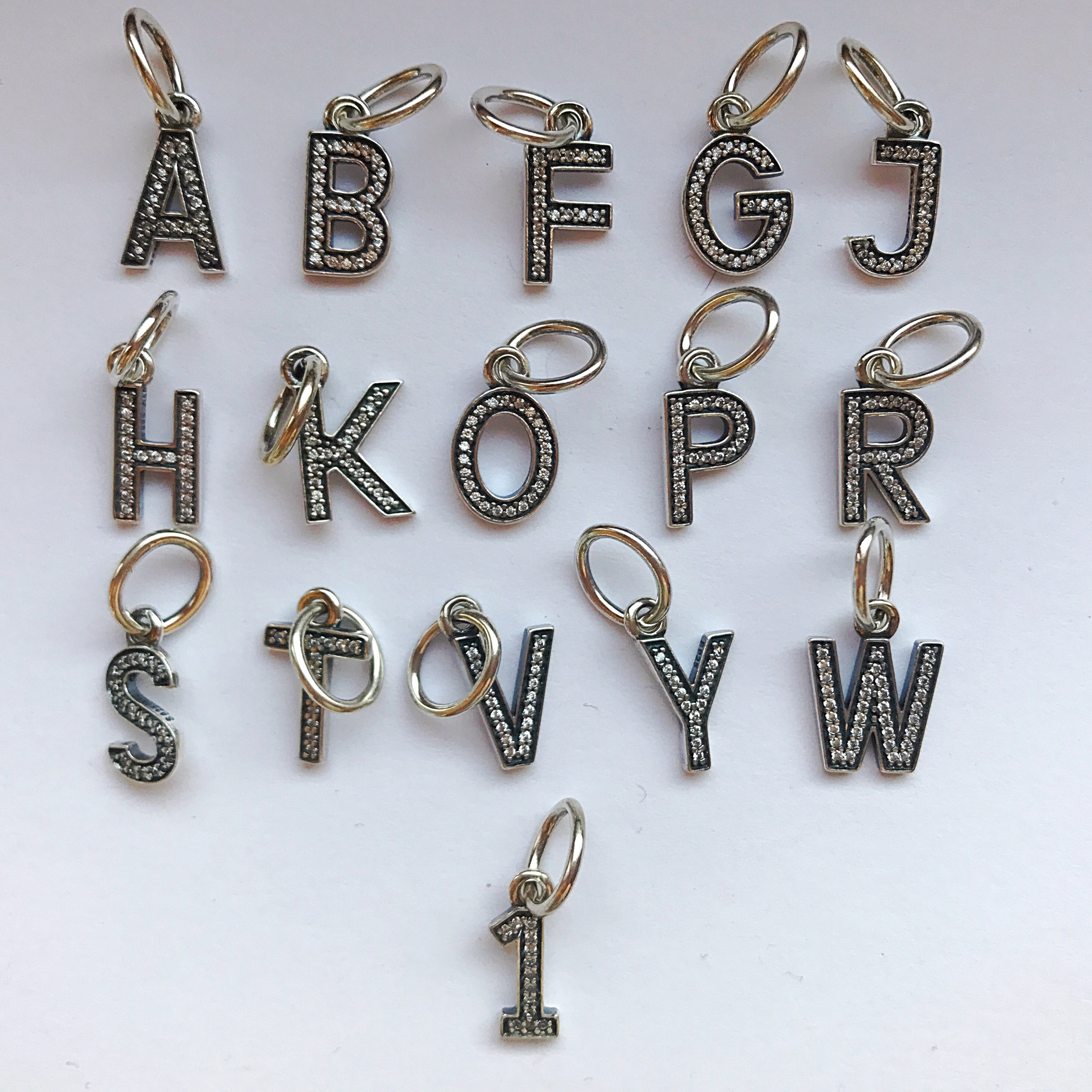 Літери Pandora image 0