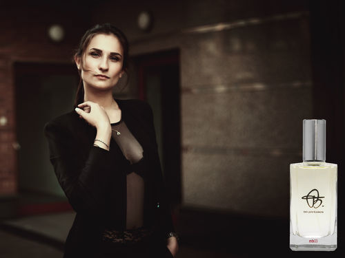 mb03 biehl parfumkunstwerke by mark buxton image 0