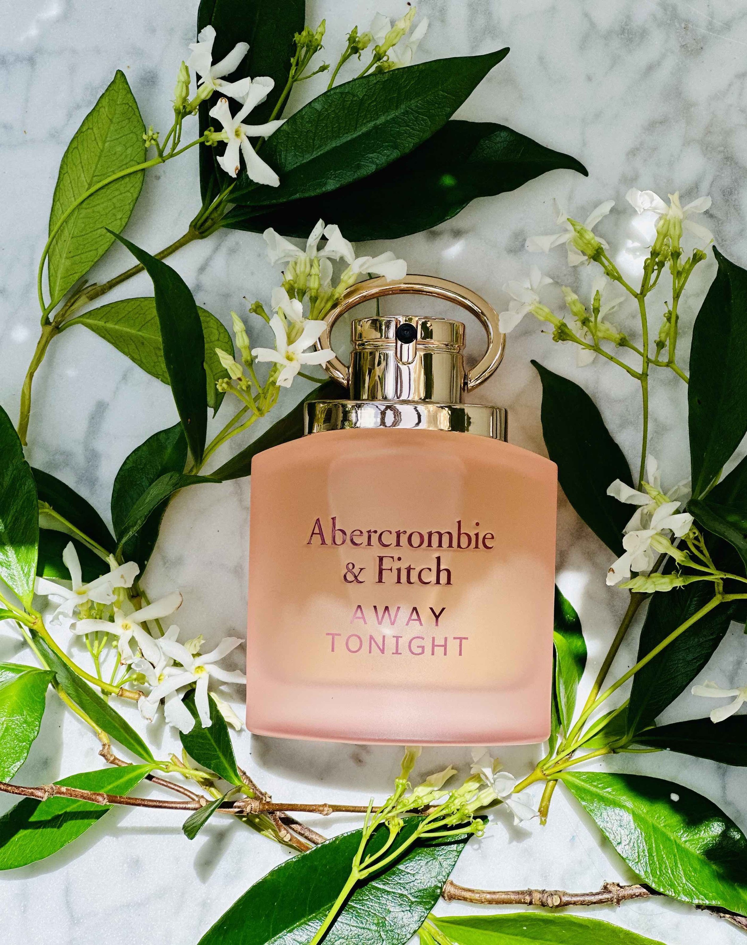 Away Tonight Woman Abercrombie and Fitch