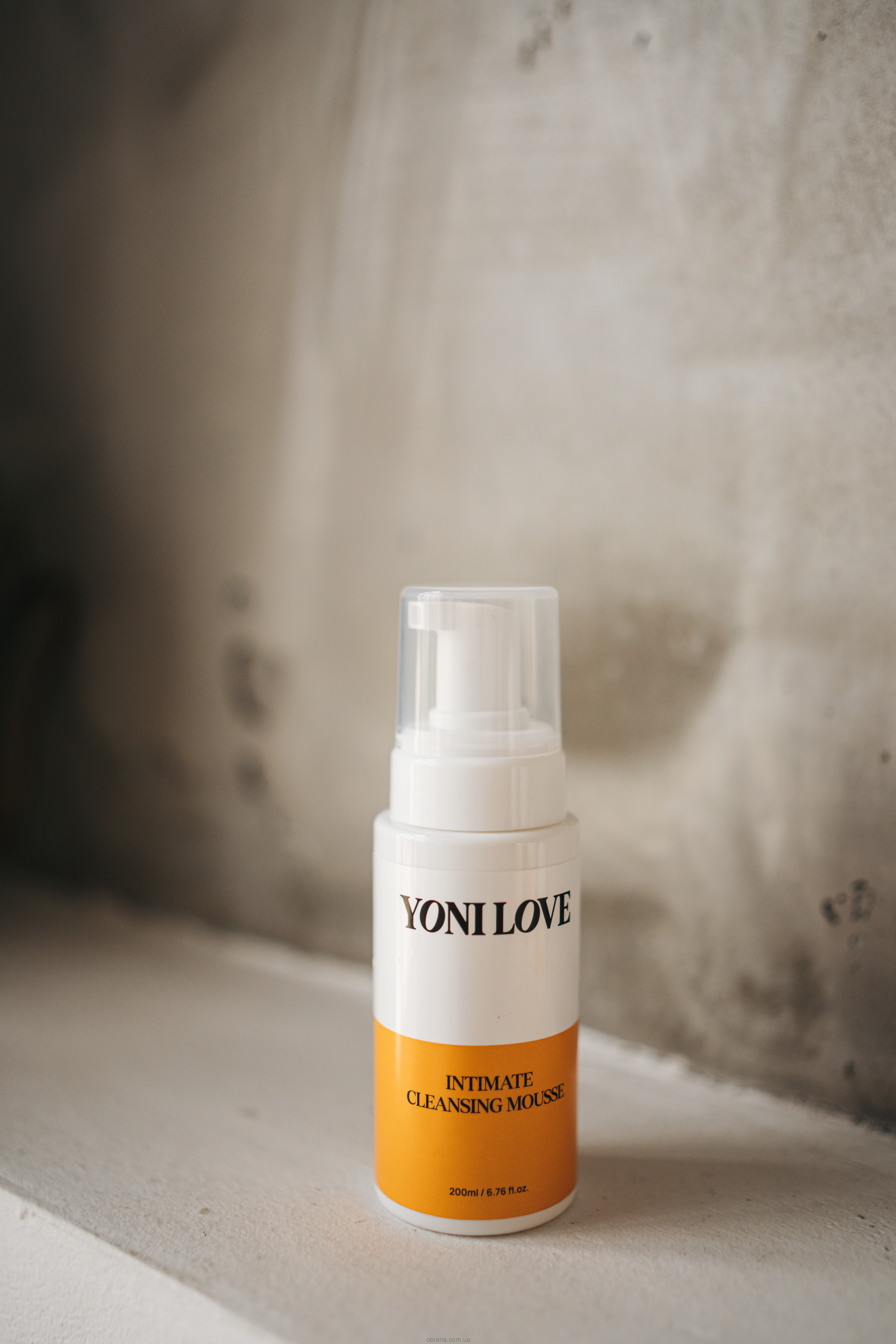 YONI LOVE Intimate Cleansing Mousse Мус для очищення та освітлювання інтимної зони